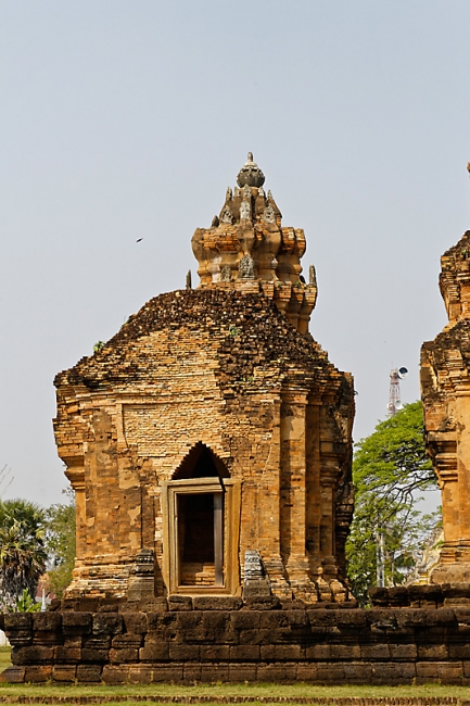 Prasat Sikhoraphum-MAR15-097